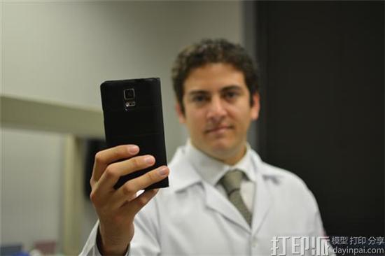 cancer-survivor-gets-worlds-first-3d-printed-face-made-using-a-smartphone-3.jpg