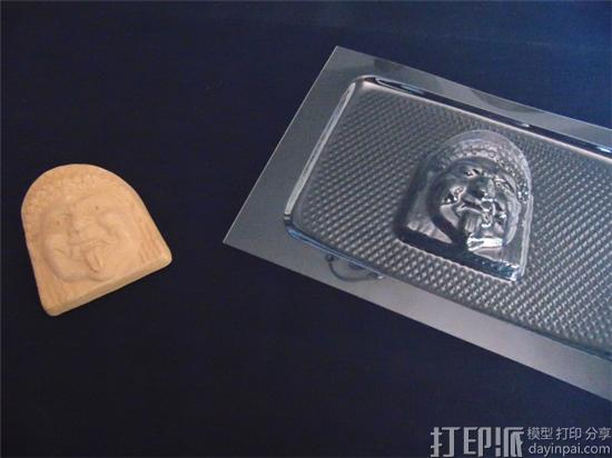 1478858487944242.jpg robot-factory-combines-3d-printing-with-3d-forming-thermoformer-for-desktop-mold-making-4.JPG