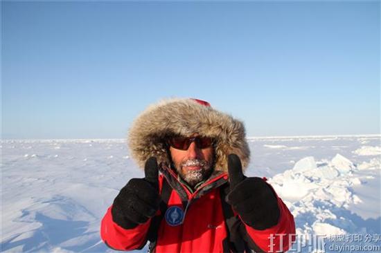探险家 为北极探险定制3D打印太阳镜 免受臭氧空洞对眼睛的刺激.jpg 探险家 为北极探险定制3D打印太阳镜 免受臭氧空洞对眼睛的刺激.jpg