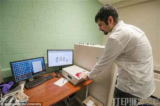 this-3d-printed-glove-can-trick-fingerprint-scanners-3.jpg