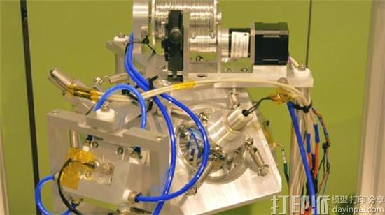 英国科学家开发出零重力金属3D打印机 已通过ESA零重力模拟测试.jpg