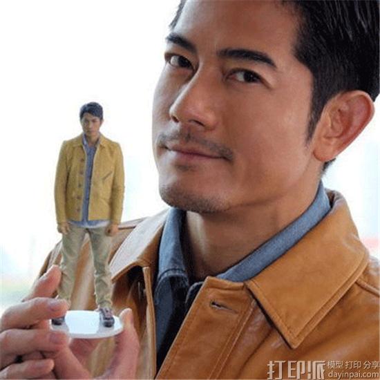 3D照相馆是怎么制作3D人像模型的？.jpg