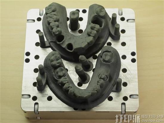 1095-saffire-combines-sla-3d-printing-laser-engraving-8.jpg
