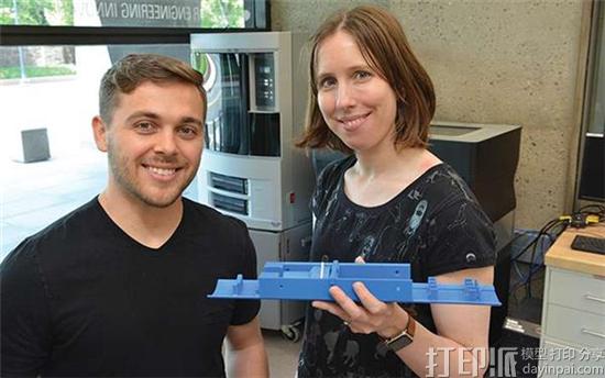 耶鲁大学用3D打印装备对麻雀进行研究 以开发慢性应激疾病的治疗方案.jpg