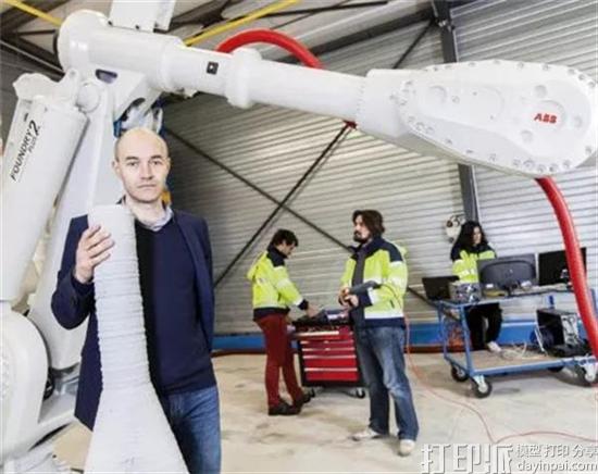 XtreeE公司正开发可直接3D打印建筑物结构的技术.jpg