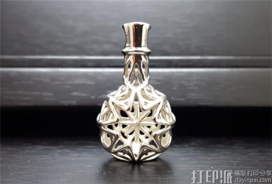 melissa-ng-3d-printed-mana-potion-pendant-raising-funds-friends-cancer-treatment-4.jpg