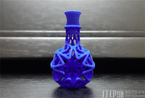 melissa-ng-3d-printed-mana-potion-pendant-raising-funds-friends-cancer-treatment-5.jpg