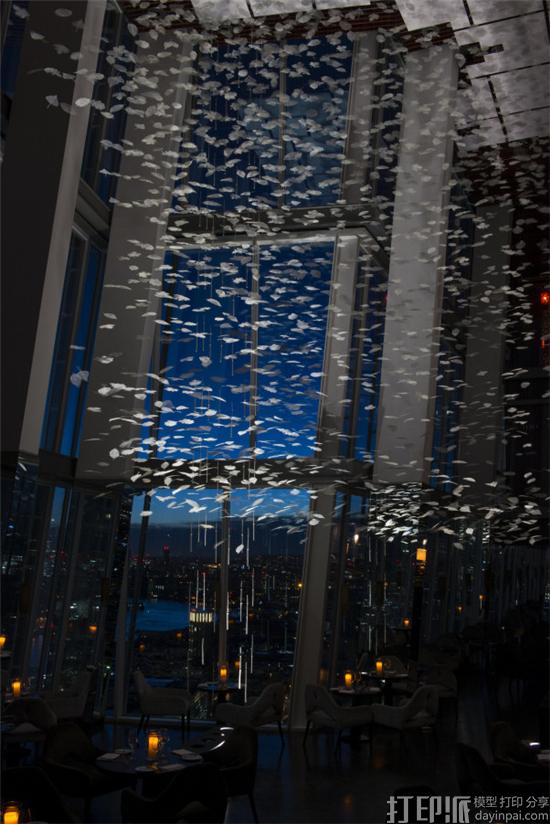 英国建筑师为增强环保理念设计出可回收3D打印“圣诞树”.jpg 英国建筑师为增强环保理念设计出可回收3D打印“圣诞树”.jpg