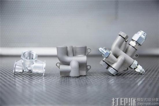 renishaw-uses-3d-printing-improve-efficiency-land-rover-bar-boat-1.jpg