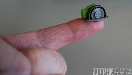 全球最小的3D打印电锯面世，就问你方不方？