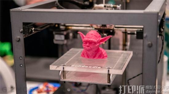 3D打印机用起来麻烦吗？怎么使用？