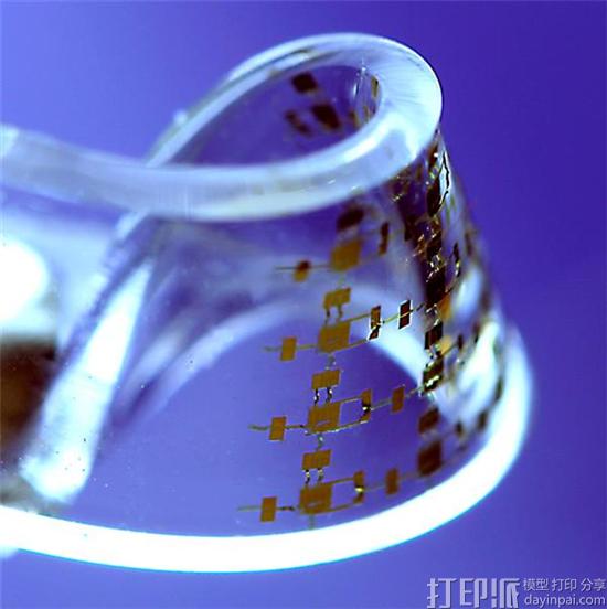 研究人员开发出3D打印的可拉伸可弯曲的电子产品
