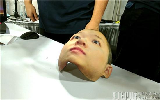 非一般的逼真！ 3D照相技术结合3D打印可直接打印出人脸面具