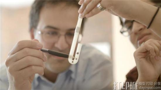 麦当劳用3D打印和流体力学开发出新型多孔吸管STRAW