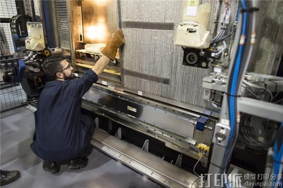 福特测试Stratasys的Infinite-Build 3D打印机 用于制造汽车零件