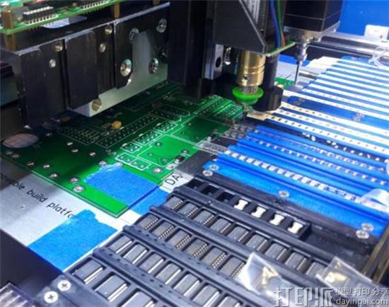 Hyrel推出可安装五个打印头的多材料3D打印机HYDRA