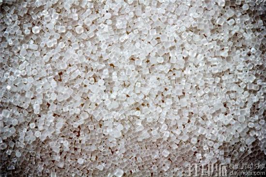 佐治亚理工学院科学家将3D打印与盐浸法结合制造出多孔和导电物体