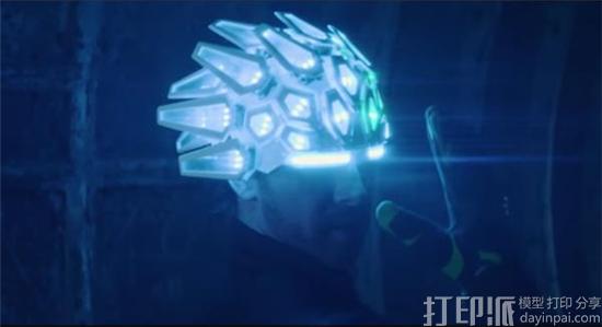 Jamiroquai乐队新歌MV中惊现3D打印发光头盔 灵感来自穿山甲鳞片