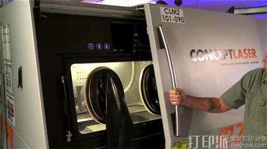 Aerojet Rocketdyne最大的3D打印火箭发动机部件成功通过点火测试