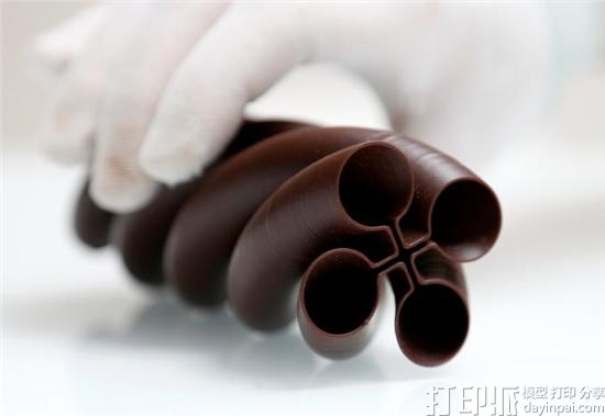 La Miam Factory推出复活节主题的定制3D打印巧克力 La Miam Factory推出复活节主题的定制3D打印巧克力