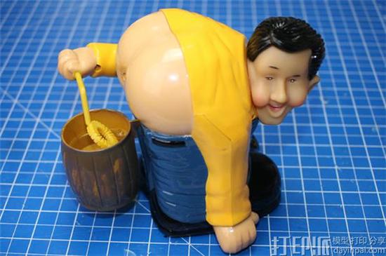 超搞怪的玩具！ 化学工程师推出3D打印“放屁”吹泡泡机