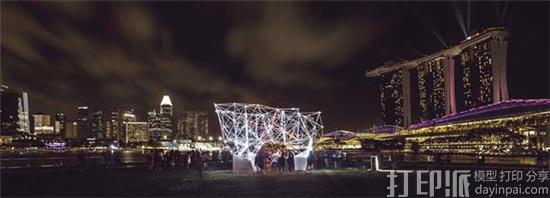 巨大的3D打印发光网格装置现身新加坡灯光艺术节