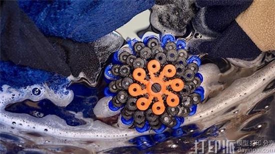 可在洗衣机中捕捉微纤维的3D打印洗衣球Cora Ball发起众筹