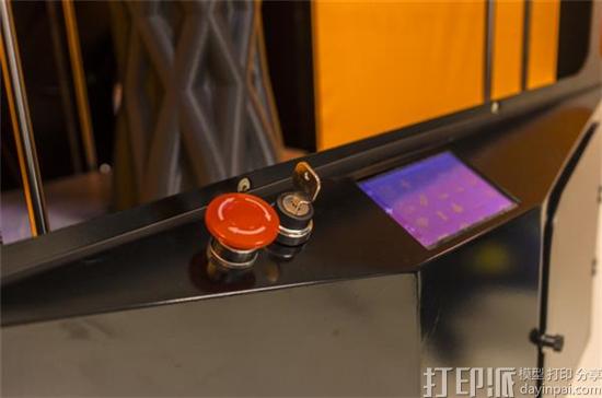 Kentstrapper推出大尺寸3D打印机MAVIS 带有线材和断电监控器