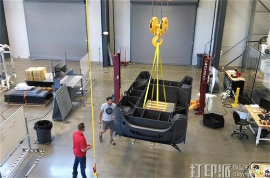 Local Motors公司的3D打印物联网无人驾驶电动巴士Olli即将实现量产 Local Motors公司的3D打印物联网无人驾驶电动巴士Olli即将实现量产