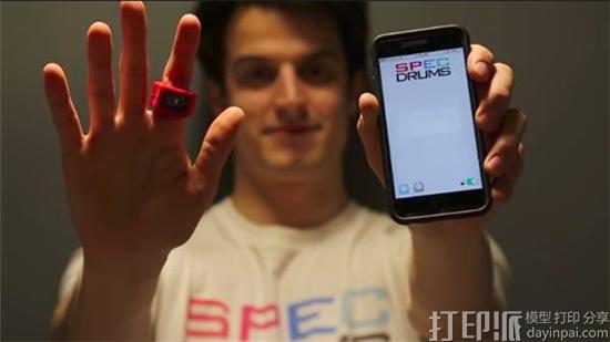研究生开发出3D打印音乐指环Specdrums 触摸不同颜色进行播放