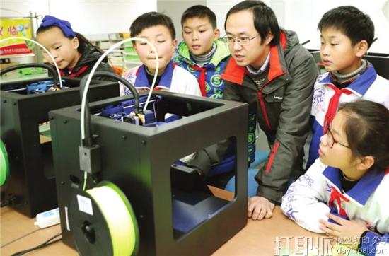 给小学生买3D打印机，要注重看哪些特性？