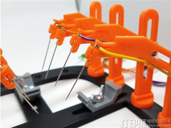 意大利创客Giuseppe Finizia发布低成本3D打印PCB工作站的更新版