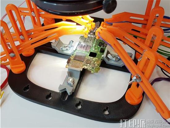 意大利创客Giuseppe Finizia发布低成本3D打印PCB工作站的更新版