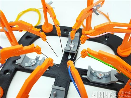 意大利创客Giuseppe Finizia发布低成本3D打印PCB工作站的更新版