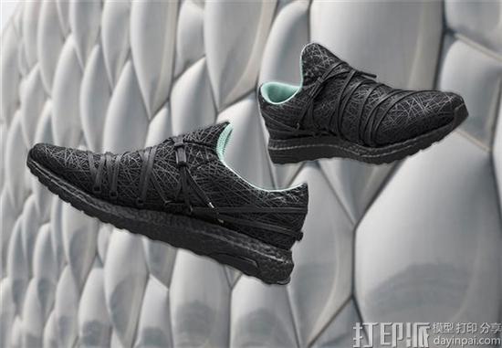 阿迪达斯展示新款3D打印定制跑鞋UltraBOOST Nest 灵感来自鸟巢