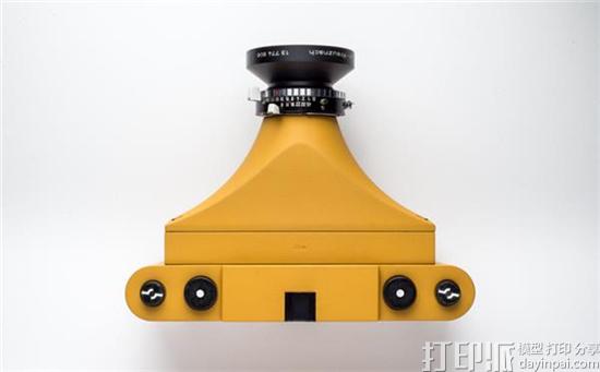 俄罗斯摄影师利用3D打印技术DIY出中画幅胶片相机
