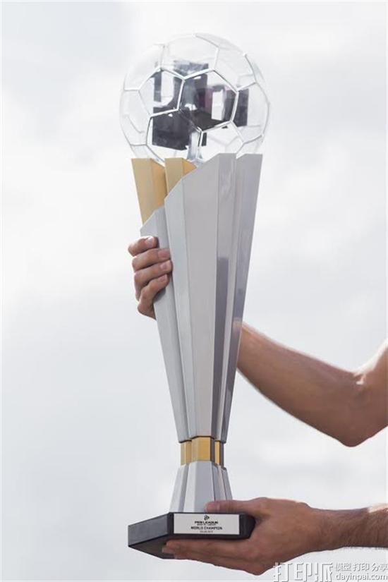 3DTrophyFactory为PES联赛世界总决赛制造3D打印奖杯