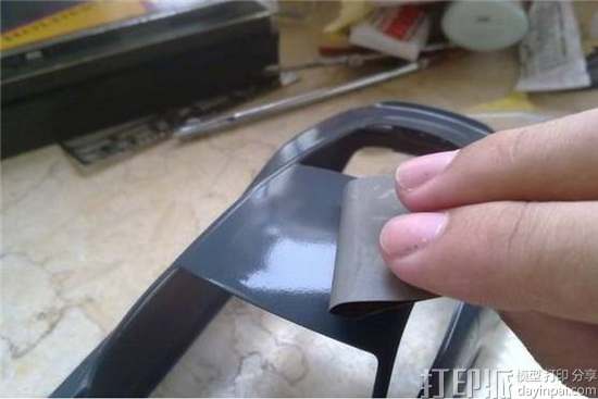 为什么有的3D模型在后处理时要将砂纸沾水再打磨？