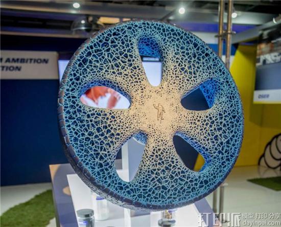 米其林展示其可回收、可更换胎面的实心仿生结构3D打印概念轮胎 米其林展示其可回收、可更换胎面的实心仿生结构3D打印概念轮胎