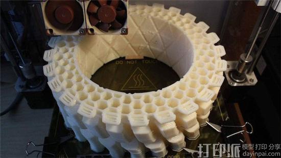 FIBERLAB推出新的柔性和耐温度波动的3D打印材料Fiberflex 40D