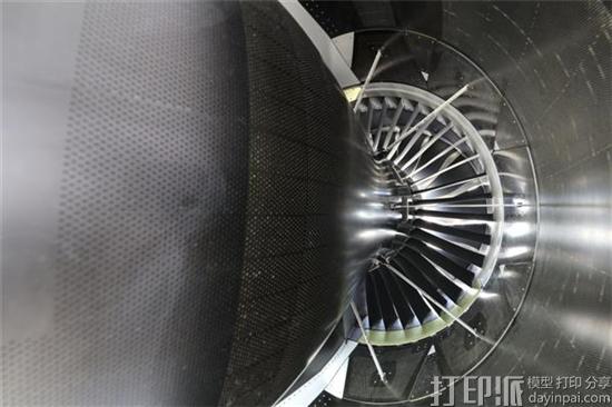GE携3D打印燃料喷嘴的LEAP引擎在巴黎航展获270亿美元订单