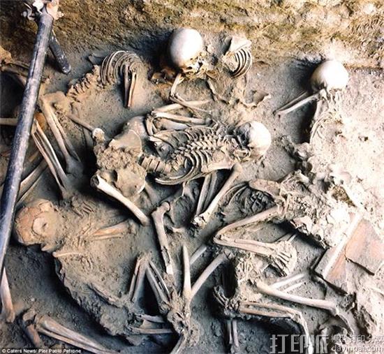 科学家利用3D扫描技术再现维苏威火山喷发中罹难男子的面容