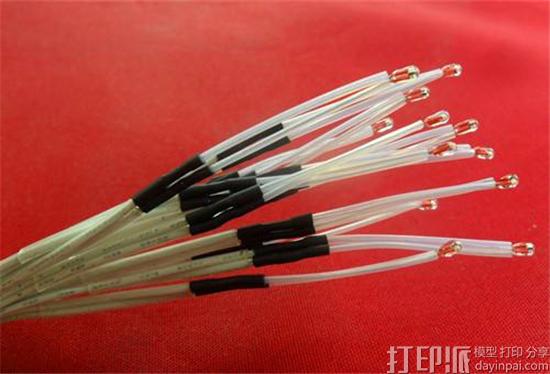 3D打印机喷头里的热电阻温度探头的测温原理是什么？