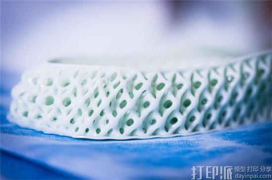 Carbon、Desktop Metal荣登《MIT科技评论》的2017 50家最智能公司榜单 Carbon、Desktop Metal荣登《MIT科技评论》的2017 50家最智能公司榜单