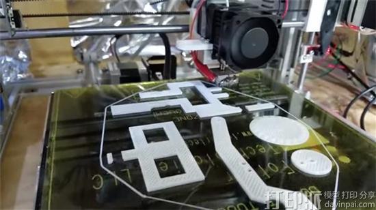 创客开发出可以攀爬树木的小型3D打印机器人 帮助切割树上的绳索 创客开发出可以攀爬树木的小型3D打印机器人 帮助切割树上的绳索