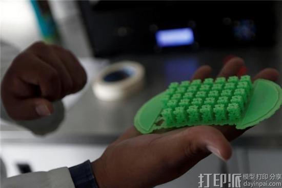 墨西哥大学生团队使用3D打印机创建出合成骨植入物