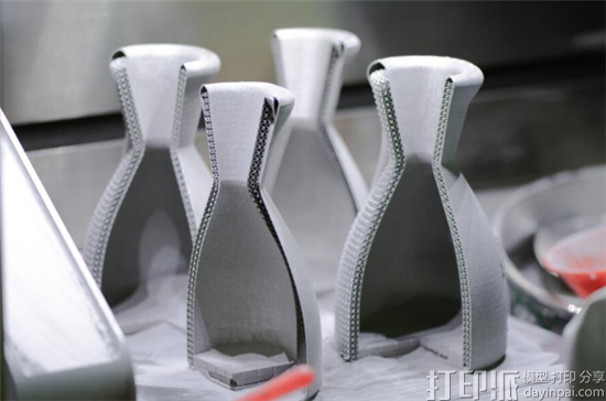 莫纳什大学科研团队对火箭发动机的轻量化3D打印零件进行探索 莫纳什大学科研团队对火箭发动机的轻量化3D打印零件进行探索