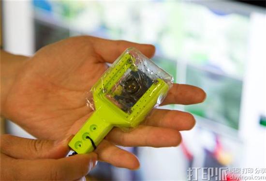专家为机器人系统Fingervision配备3D打印夹持器和硅胶皮肤 使其拥有触感