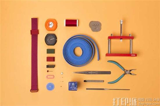 设计工作室Notaroberto-Boldrini推出了新一代3D打印手表Watch.step
