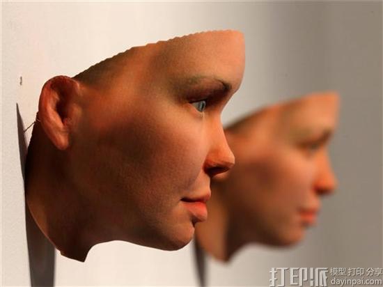 dna-based-3d-printed-portraits-chelsea-manning-displayed-nyc-gallery-1.jpg